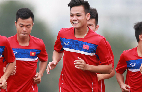 Tin tức - Lộ diện cầu thủ được HLV Park Hang-seo 'chọn mặt gửi vàng' thay Đình Trọng tại Asian Cup 2019