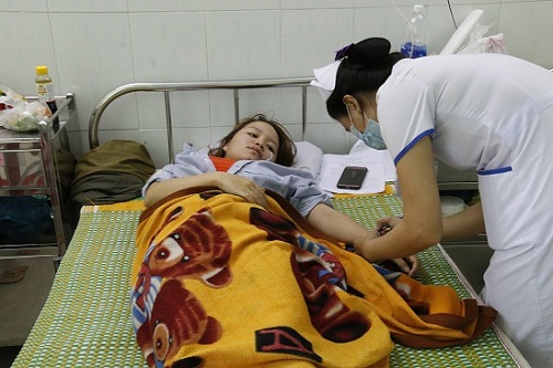 Tin tức - Vụ cô giáo bị phụ huynh đánh thủng màng nhĩ: Sức khỏe nạn nhân chưa tiến triển