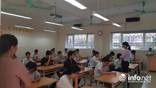 Tin tức - Hà Nội: Gần 95.000 thí sinh làm thủ tục dự thi vào lớp 10 sáng nay (6/6)