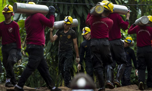 Tin tức - Thái Lan: Sơ tán khu vực quanh hang, sớm bắt đầu công tác giải cứu đội bóng nhí