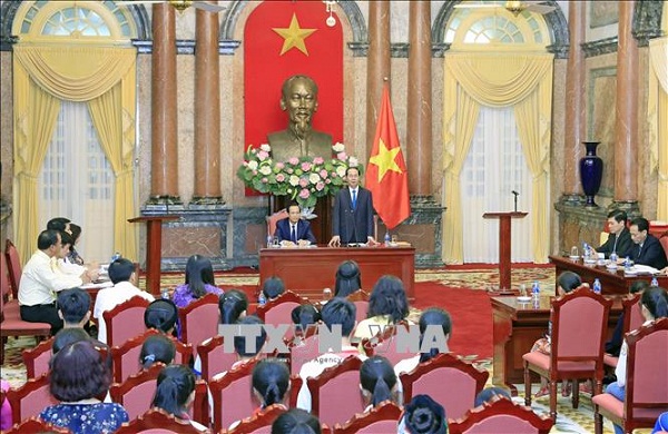 Tin tức - Chủ tịch nước Trần Đại Quang luôn dành tấm lòng yêu thương cho thiếu niên, nhi đồng (Hình 12).