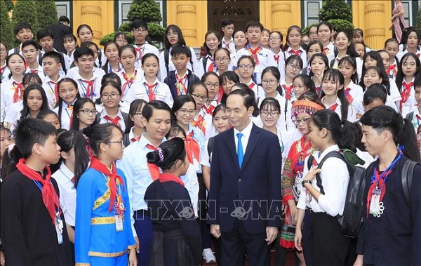 Tin tức - Chủ tịch nước Trần Đại Quang luôn dành tấm lòng yêu thương cho thiếu niên, nhi đồng (Hình 7).