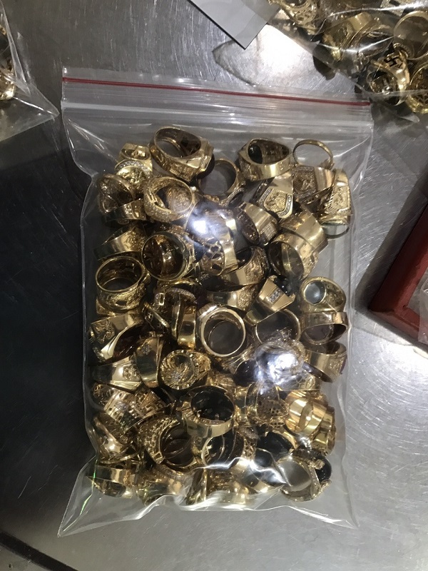 Tin tức - Công an Quảng Nam phát hiện hai đối tượng bán 230 lượng vàng không rõ nguồn gốc