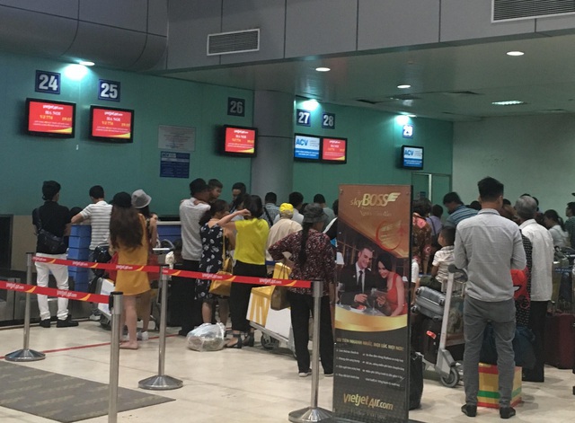 Tin trong nước - Xử phạt nam hành khách 8,5 triệu đồng vì tát nhân viên hàng không tại Tân Sơn Nhất