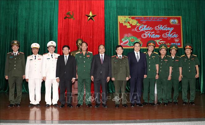 Tin tức - Thủ tướng Chính phủ Nguyễn Xuân Phúc chúc Tết lực lượng vũ trang và nhân dân TP Đà Nẵng (Hình 3).