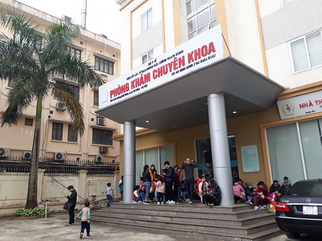 Tin trong nước - Thêm 1.300 trẻ từ Bắc Ninh về Hà Nội làm xét nghiệm sán lợn, bệnh viện quá tải trầm trọng