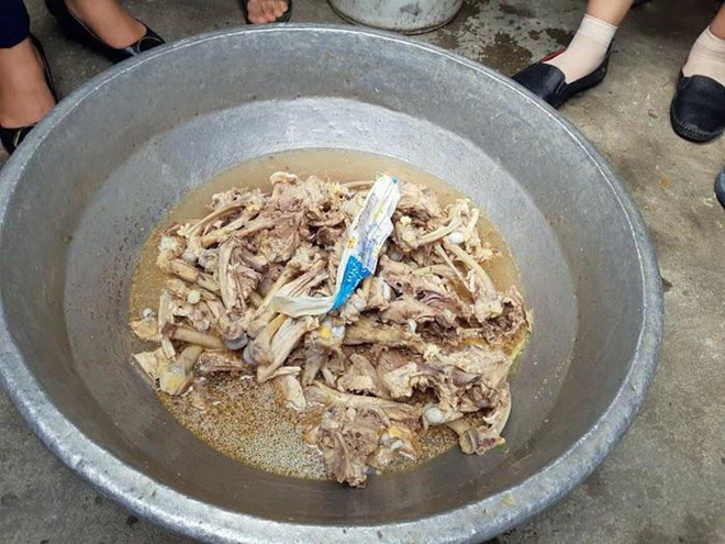 Tin trong nước - Vụ hàng loạt học sinh nhiễm sán lợn ở Bắc Ninh: Công an khẩn trương vào cuộc điều tra (Hình 3).