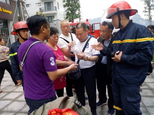Tin trong nước - Quảng Ninh: Giải cứu thành công 5 du khách nước ngoài mắc kẹt trong đám cháy khách sạn