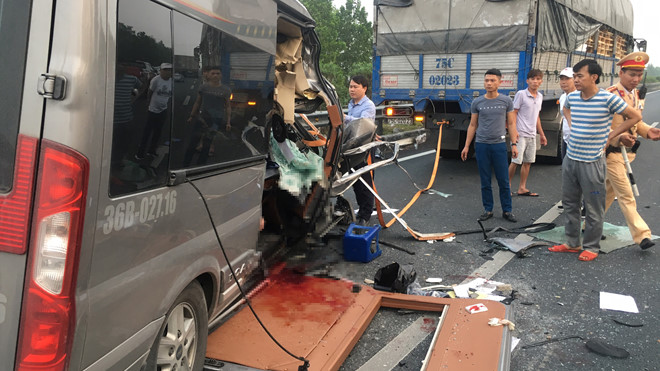 Tin trong nước - Vụ tai nạn 4 người thương vong ở Ninh Bình: Xe Limousine từng đâm chết 1 người (Hình 2).