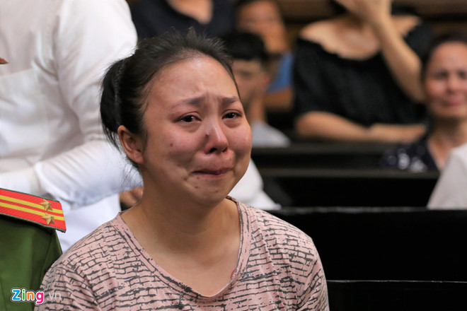 Pháp luật - Văn Kính Dương cùng 5 'chân rết' bị đề nghị mức án tử hình, hot girl Ngọc miu bật khóc trước tòa (Hình 2).