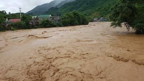 Tin tức - Nghệ An: 5 người thiệt mạng vì mưa lũ sau bão số 4