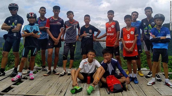 Tin thế giới - Kỳ diệu: Đội bóng Thái Lan mắc kẹt dưới hang đá đã được tìm thấy trong điều kiện sức khỏe tốt
