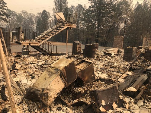 Tin thế giới - Thảm họa cháy rừng ở California: Khi thiên nhiên bị nhấn chìm trong biển khói lửa (Hình 4).