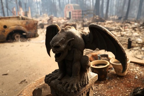 Tin thế giới - Thảm họa cháy rừng ở California: Khi thiên nhiên bị nhấn chìm trong biển khói lửa (Hình 8).