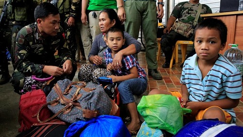 Tin thế giới - Philippines chiến đấu với tàn quân IS, 11.000 dân phải đi sơ tán