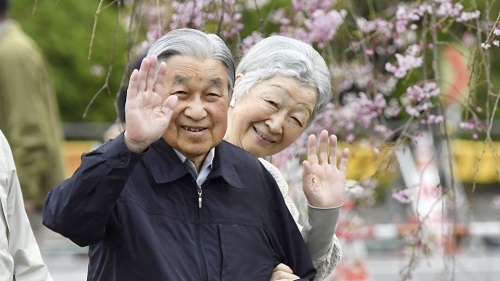 Tin thế giới - Chùm ảnh: Chuyện tình lãng mạn 60 năm của Nhà vua và Hoàng hậu Nhật Bản 