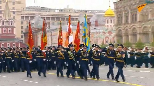 Tin thế giới - Chùm ảnh 13.000 binh sĩ Nga duyệt binh hoành tráng kỷ niệm Ngày Chiến thắng (Hình 7).