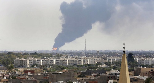 Tin thế giới - Chiến sự Libya: Không kích dữ dội vào trại di cư ở Tripoli khiến 40 người tử vong