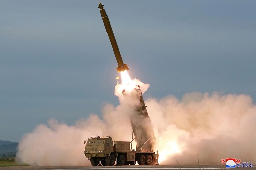 Tin thế giới - Nhật Bản: Triều Tiên phóng tên lửa có quỹ đạo bất thường