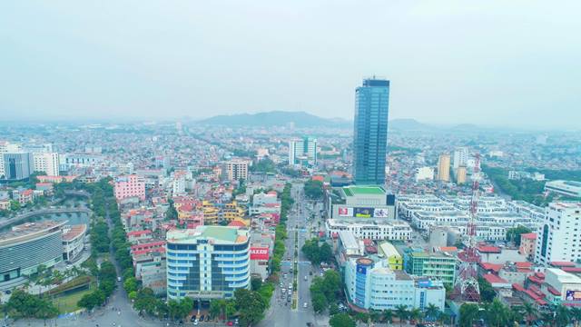 Miền Bắc - Thành phố Thanh Hóa: Đẩy mạnh kinh tế - xã hội, nâng cao đời sống nhân dân (Hình 2).