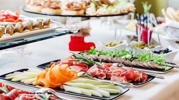 Quyền lợi tiêu dùng - Tổ chức sự kiện, đặt tiệc tại nhà: Xu hướng mới lên ngôi trong dịch vụ ăn uống