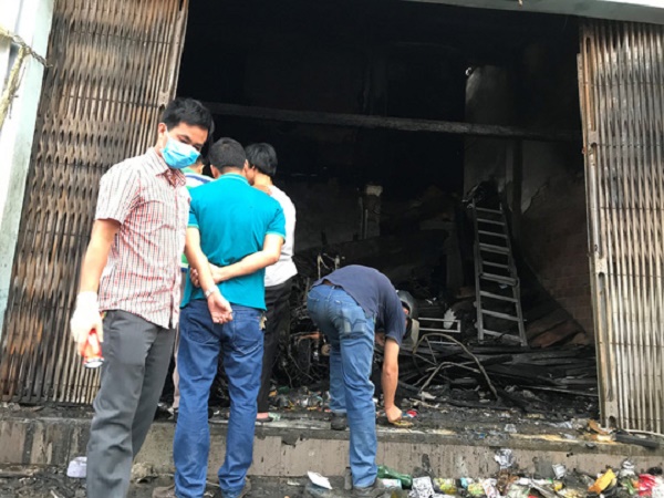 Tin trong nước - Hiện trường ngổn ngang vụ cháy cửa hàng xe điện ở Huế khiến 3 người tử vong (Hình 4).