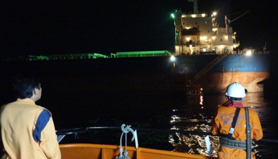 Tin trong nước - Trắng đêm giải cứu thuyền viên Philippines gặp nạn trên vùng biển Đà Nẵng
