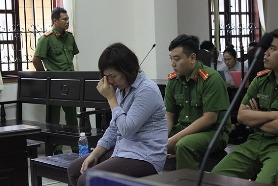 Pháp luật - Nữ tài xế BMW gây tai nạn ở Hàng Xanh nhận mức án 3 năm 6 tháng tù giam (Hình 2).