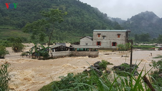 Tin trong nước - Mưa lớn gây nhiều thiệt hại ở Cao Bằng, hơn 900 ngôi nhà bị ngập lụt (Hình 2).