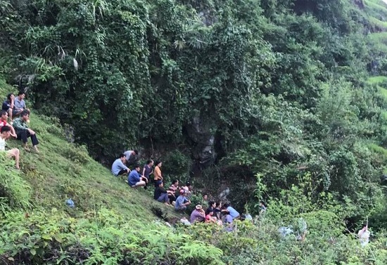 Tin trong nước - Cao Bằng: Ngạt khí dưới hang sâu, 2 người tử vong tại chỗ