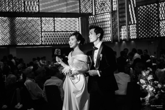 Cộng đồng mạng - Công Phượng tung bộ ảnh 'full HD' sau đám cưới, nhìn ảnh cuối mới biết yêu bà xã thế nào (Hình 12).
