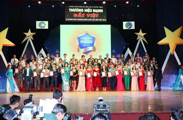 Thị trường - Công ty TNHH Ống gang cầu XINXING nhận giải thưởng thương hiệu mạnh Đất Việt 2019 (Hình 2).