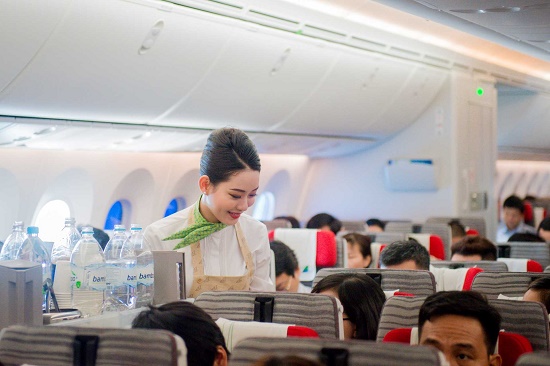 Truyền thông - Thương hiệu - Bamboo Airways bay đúng giờ nhất 9 tháng, là hãng duy nhất vượt công suất cùng kỳ (Hình 2).
