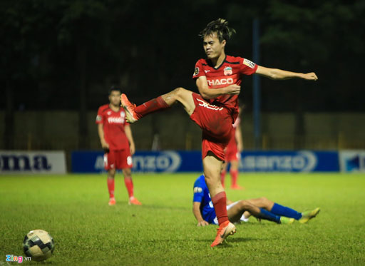 Bóng đá - Vòng 15 V-League: Hành động không đẹp của Văn Toàn trong trận HAGL thua thảm