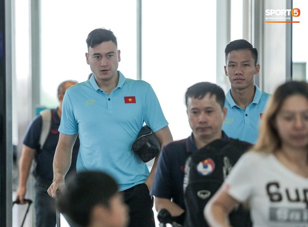 Bóng đá - Thầy trò HLV Park Hang- seo lên đường sang Thái Lan, chuẩn bị thi đấu Vòng loại thứ 2 World Cup 2022 (Hình 11).