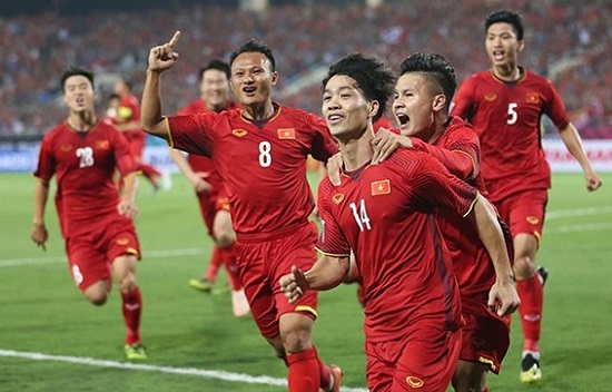 Thể thao - Nghịch lý bản quyền truyền hình các trận đấu của tuyển Việt Nam: Bao giờ hết cảnh mua giá “cắt cổ” bán như… cho không? (Hình 2).