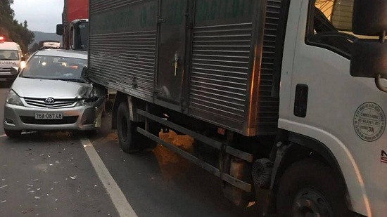 Tin trong nước - Tin tai nạn giao thông mới nhất ngày 28/3/2020: Tai nạn liên hoàn giữa 4 xe ô tô gần hầm Hải Vân