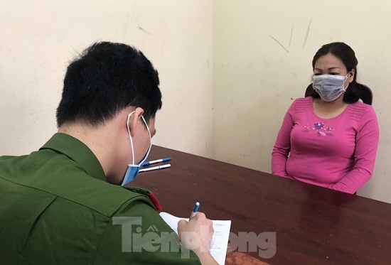 Pháp luật - Lạng Sơn: Người phụ nữ bỏ trốn khỏi sới bạc khi bị đột kích đã ra đầu thú