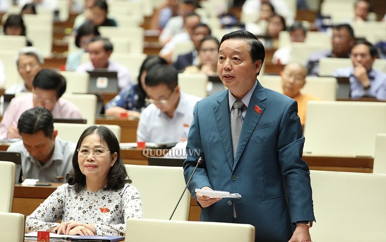 Kinh doanh - Bộ trưởng TN&MT Trần Hồng Hà giải trình trước Quốc hội về việc thu phí rác sinh hoạt theo kg