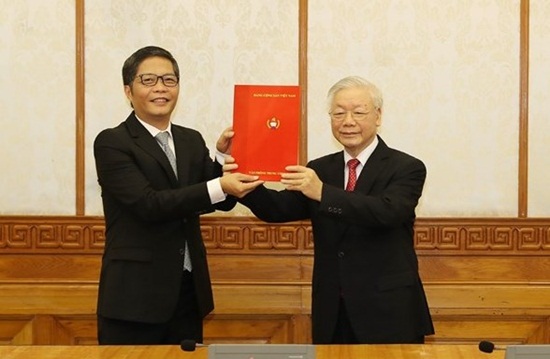 Tin trong nước - Tổng Bí thư, Chủ tịch nước Nguyễn Phú Trọng trao quyết định phân công Ủy viên Bộ Chính trị (Hình 4).