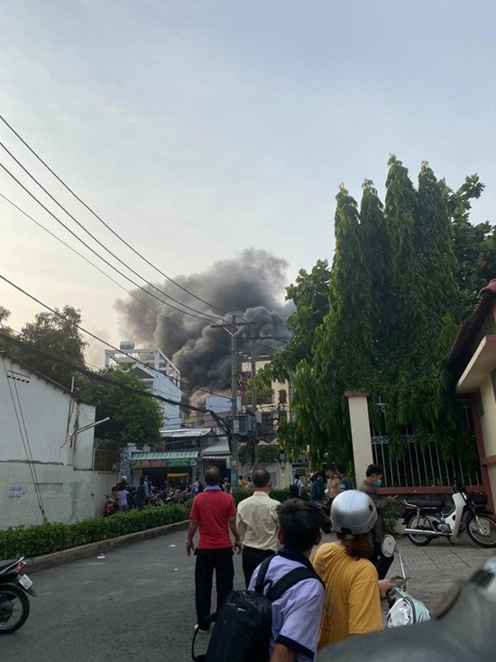 Tin trong nước - Cận cảnh hiện trường vụ cháy nhà ở TP.HCM làm 8 người tử vong