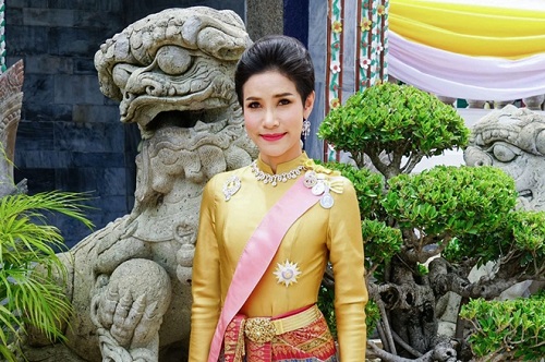 Tin thế giới - Cựu Hoàng quý phi Thái Lan Sineenat: Từ lễ sắc phong rầm rộ đến việc phế truất đầy bất ngờ