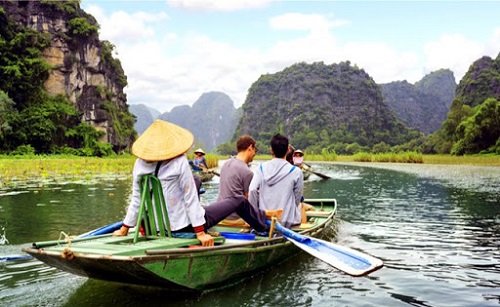 Kinh doanh - Lại phục hồi du lịch Việt Nam: Lãnh đạo quyết tâm, doanh nghiệp kêu khó