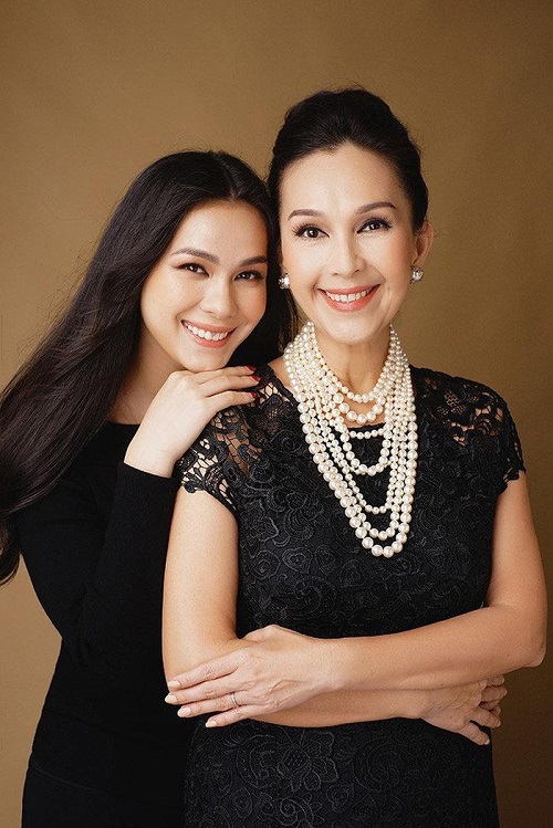 Tin tức giải trí - 3 cặp mẹ con xinh đẹp và đẳng cấp trong showbiz Việt