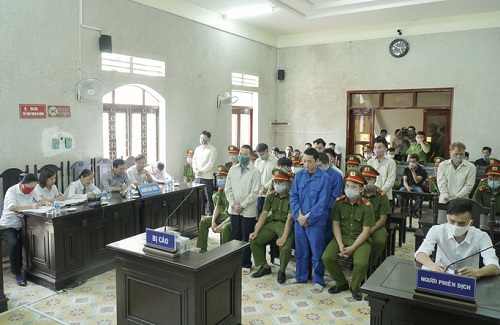 An ninh - Hình sự - Vụ vận chuyển trái phép hơn 150 bánh heroin ở Điện Biên: 7 bị cáo lãnh án tử