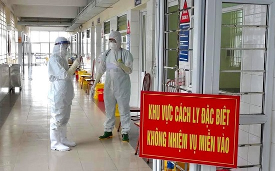 Tin trong nước - Thêm 13 ca mắc COVID-19 mới chiều 1/3, Việt Nam chữa khỏi 1.892 bệnh nhân