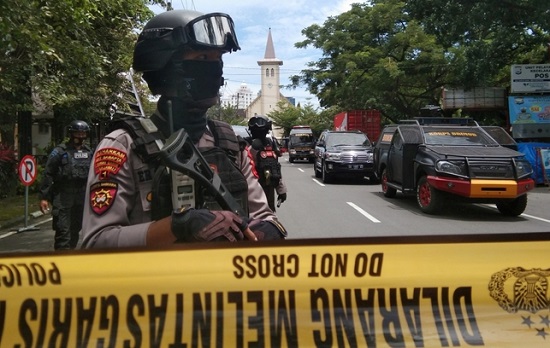 Tin thế giới - Indonesia: Đánh bom liều chết bên ngoài nhà thờ Công giáo, 15 người thương vong