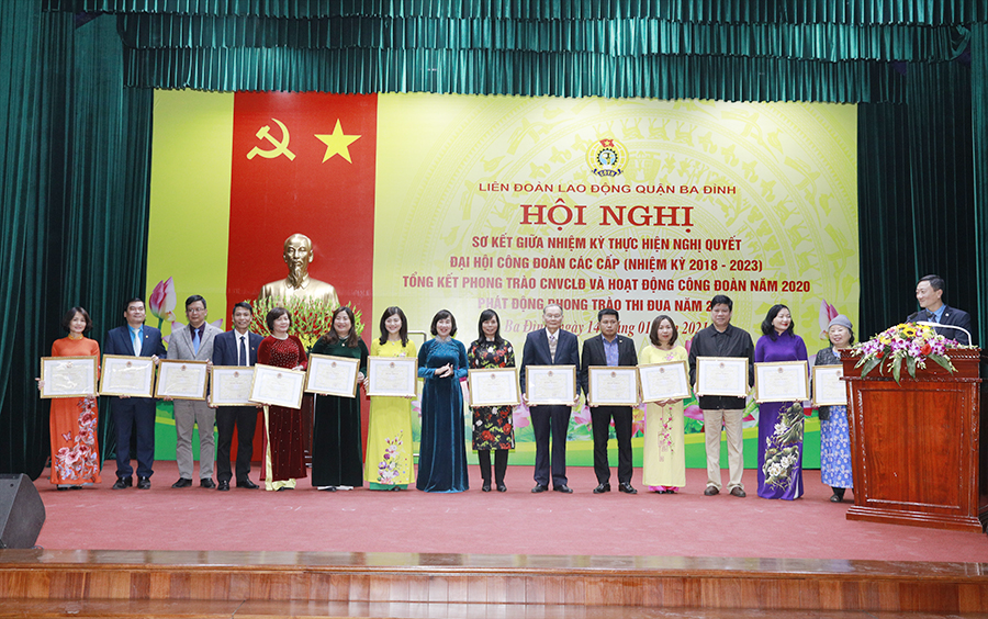 Xã hội - Công đoàn Dược phẩm Tâm Bình nhận Cờ thi đua của LĐLĐ thành phố Hà Nội (Hình 3).