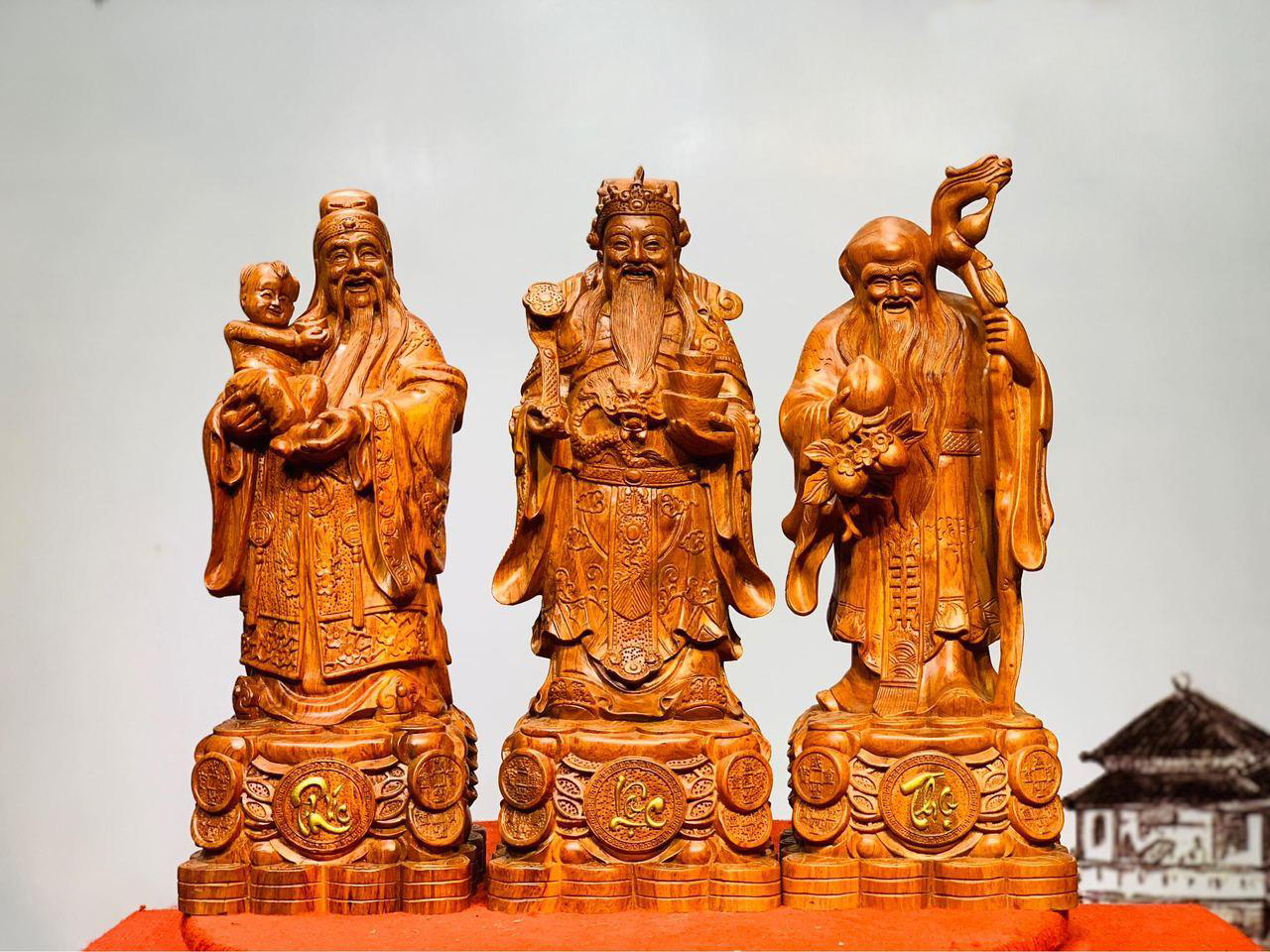 Quyền lợi tiêu dùng - Tượng gỗ Nguyễn Hồng – Lưu ý khi chơi tượng gỗ phong thủy để gia chủ làm ăn phát tài (Hình 4).