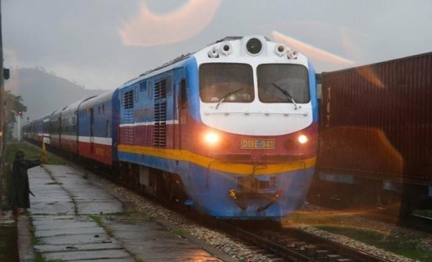 Tin trong nước - Đường sắt Bắc - Nam qua Quảng Bình được nối thông, sẵn sàng vận chuyển hàng cứu trợ